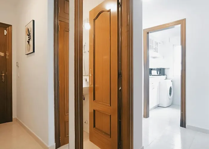 Zola Sea View Apartment, Vistas דירה *