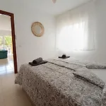Zola Sea View Apartment, Vistas Daire