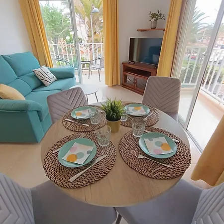 Zola Sea View Apartment, Vistas Apartment Los Cristianos (Tenerife)