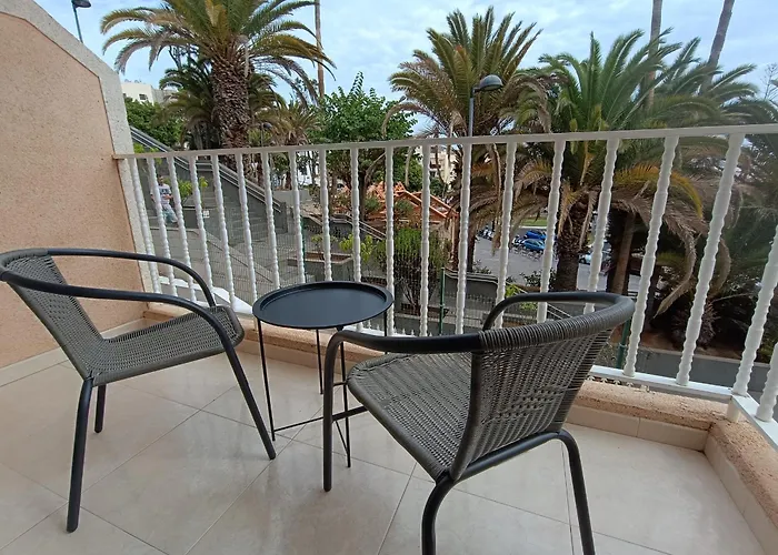 Daire Zola Sea View Apartment, Vistas